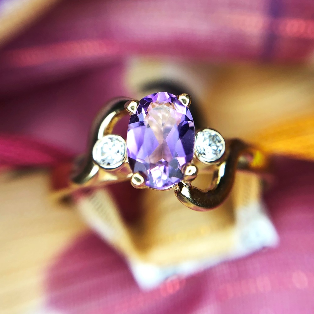 Handmade 14kt Yellow Gold Amethyst & .Diamond Ring